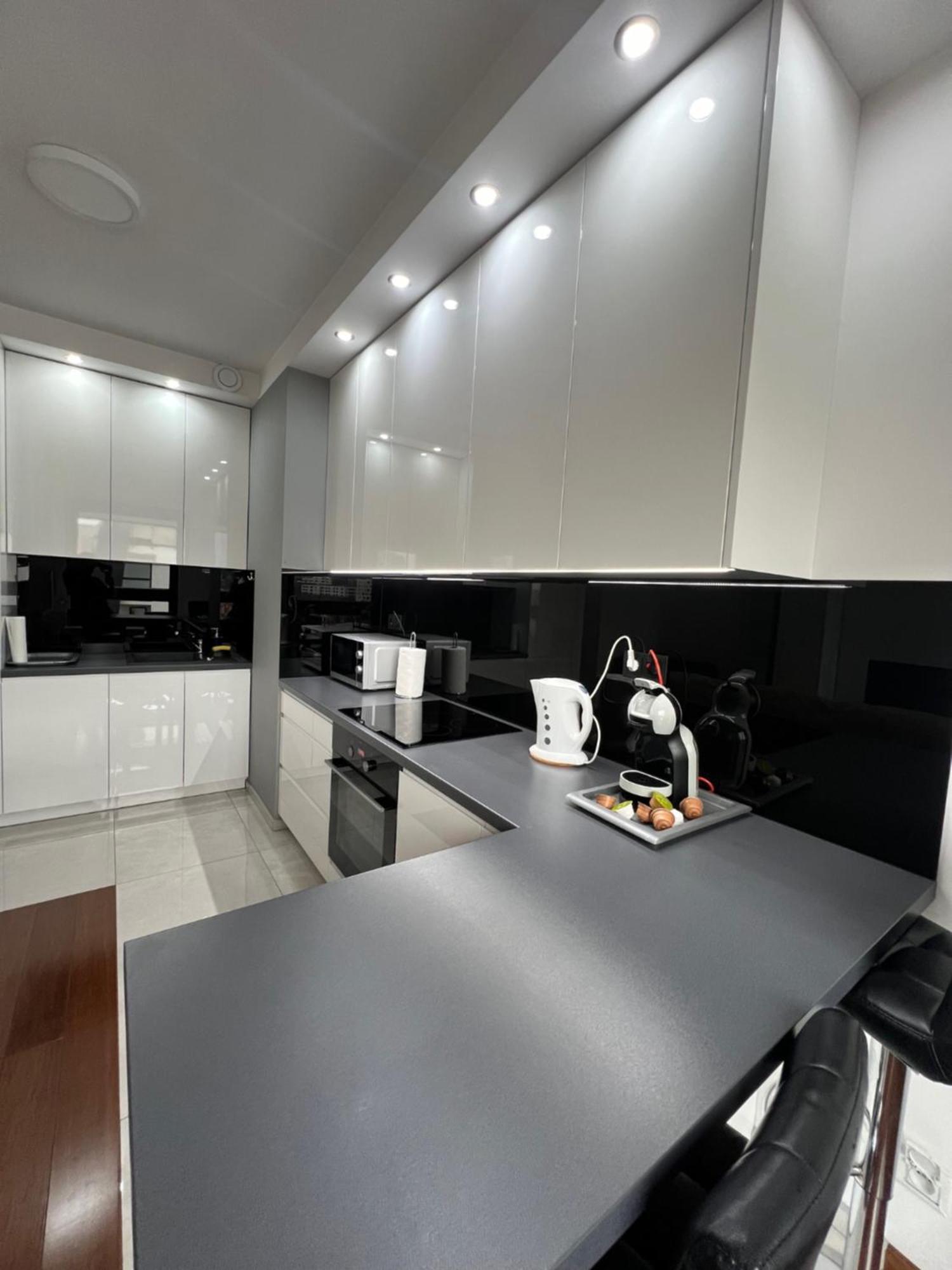 Apartament H&P Silver ワルシャワ エクステリア 写真